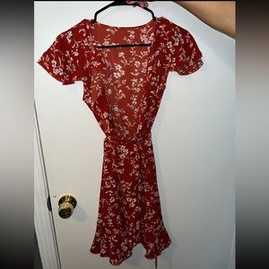 Cute Floral Dress! Never Worn!